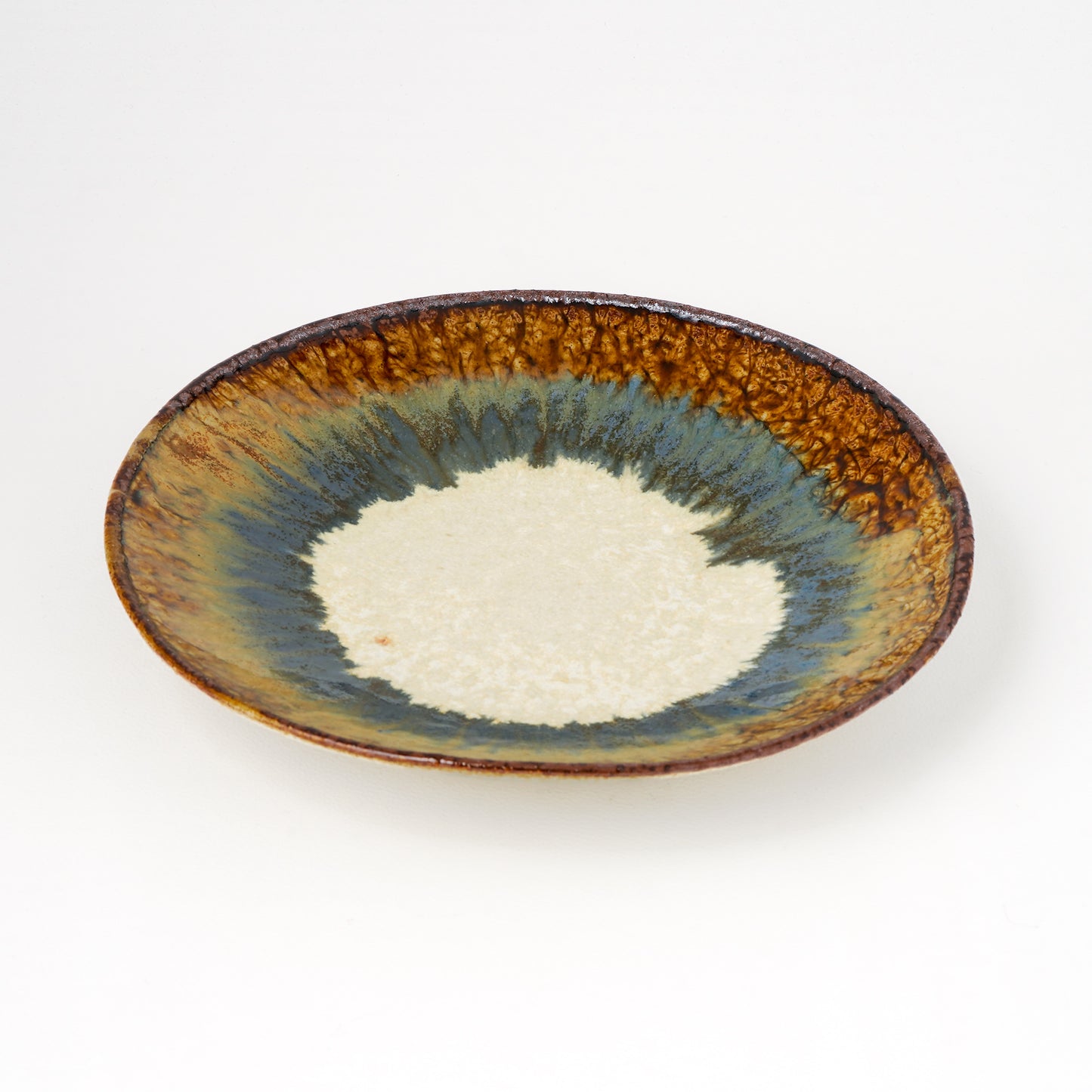 タタラ丸皿 約21cm 二彩 F