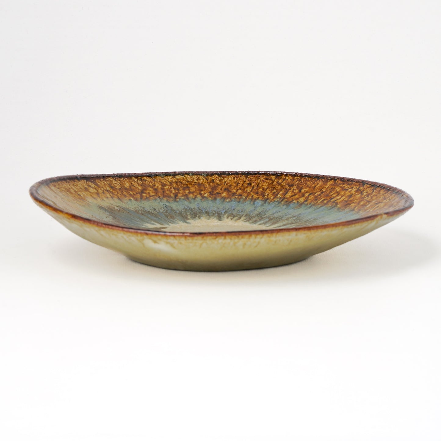 タタラ丸皿 約21cm 二彩 H