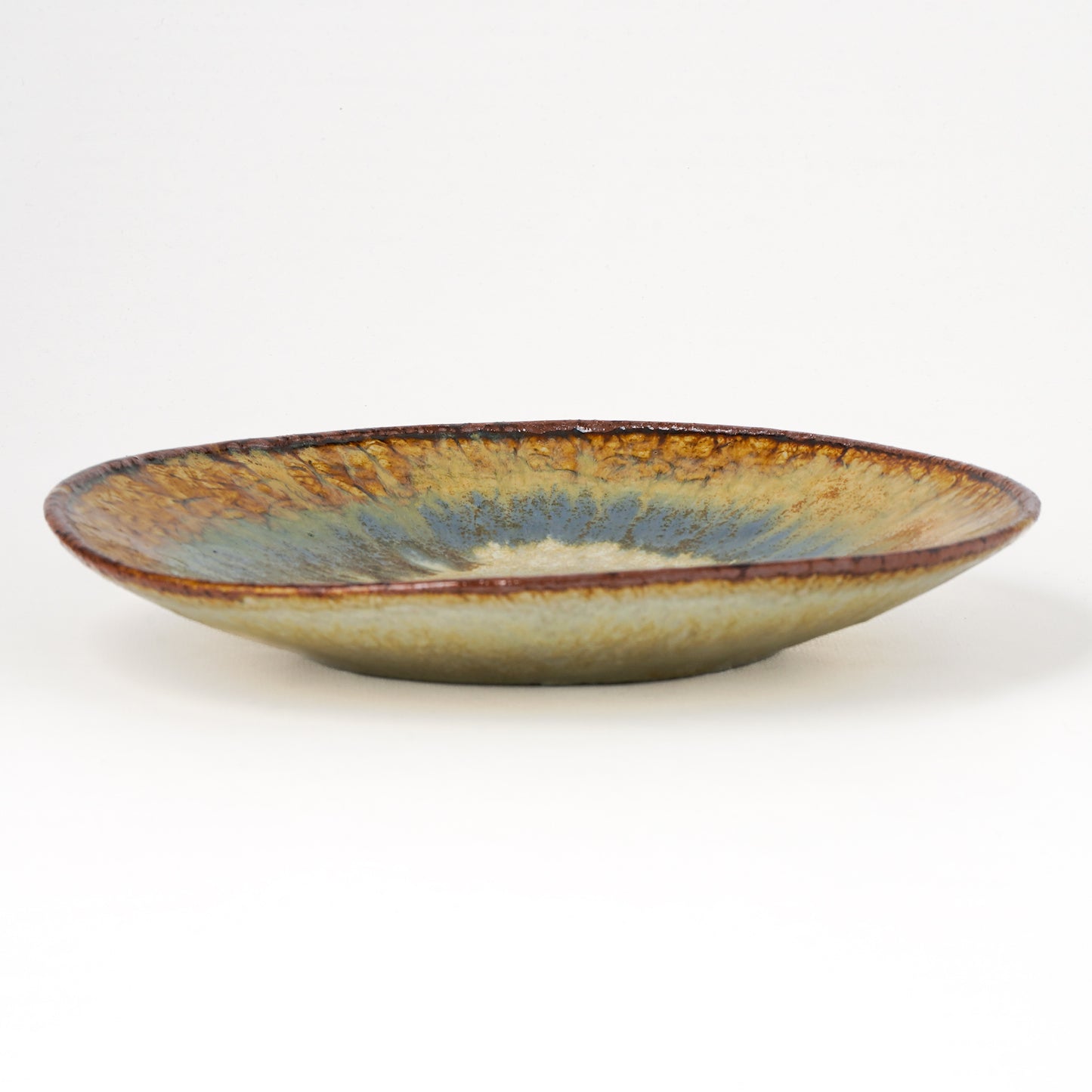 タタラ丸皿 約21cm 二彩 J