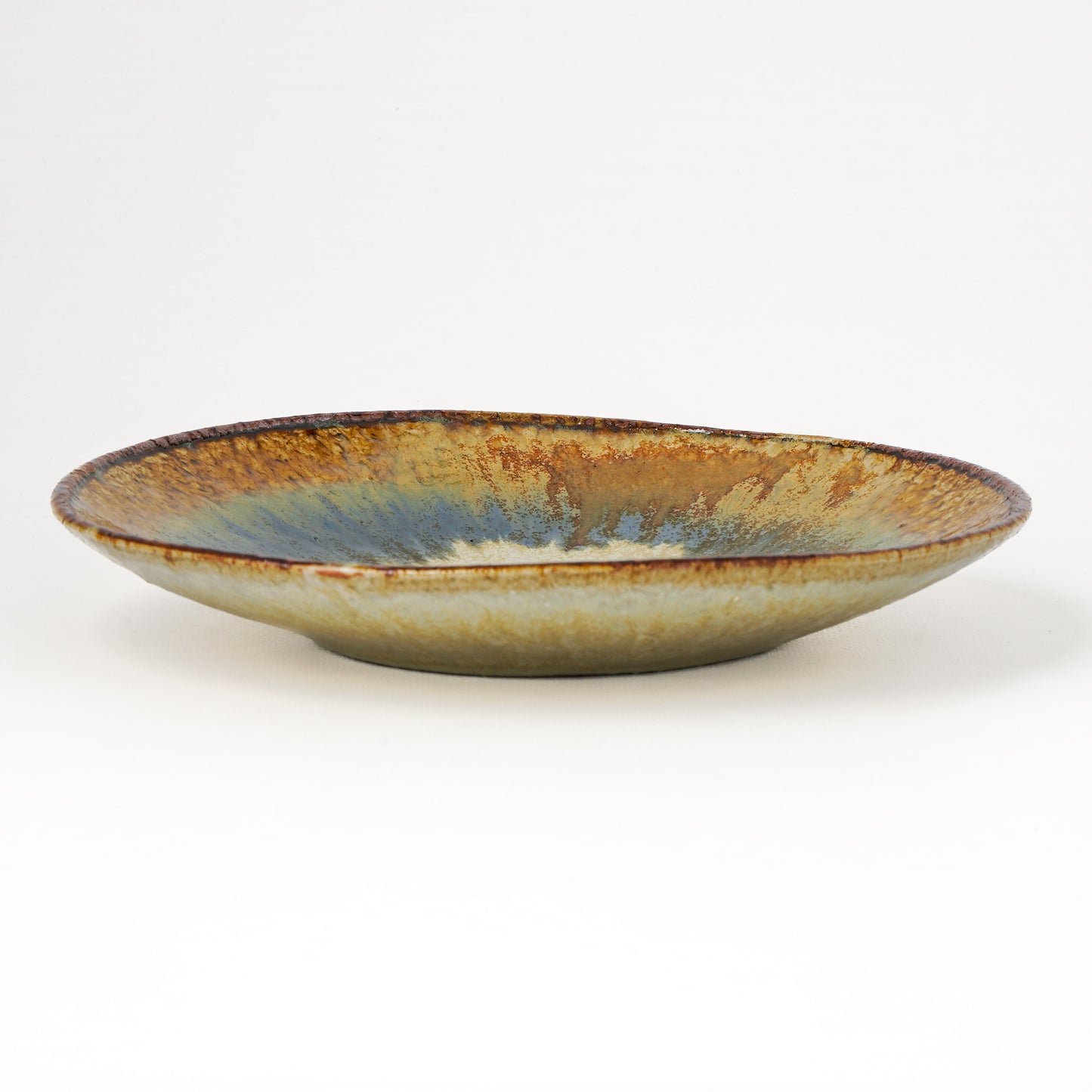 タタラ丸皿 約21cm 二彩 K