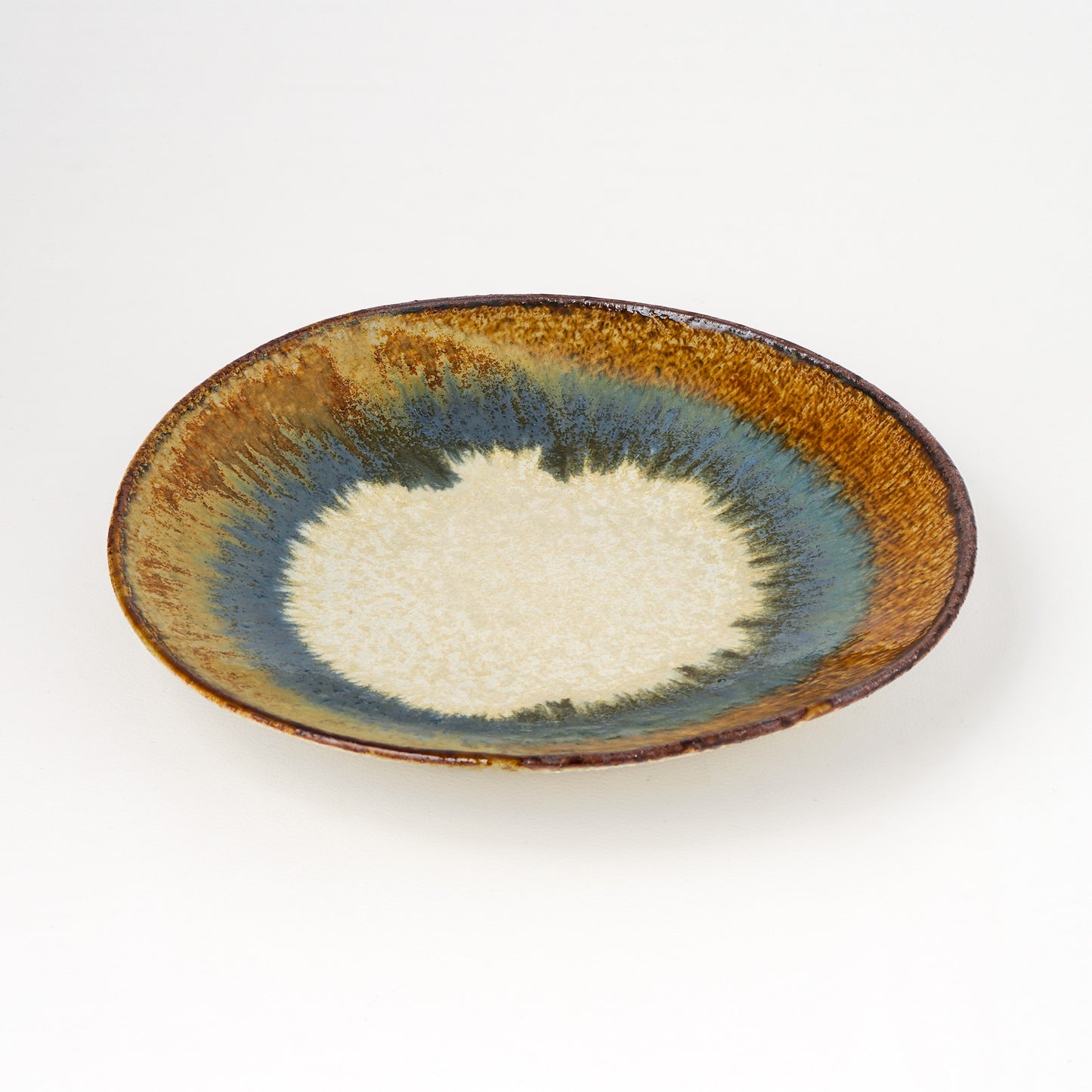 タタラ丸皿 約21cm 二彩 O
