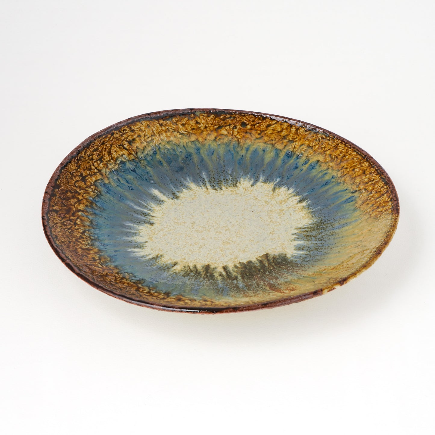 タタラ丸皿 約21cm 二彩 P